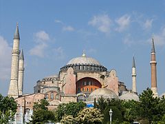 Hagia Sophia z dobudowanymi przez muzułmanów czterema minaretami