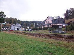 Pohled na železniční zastávku