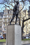 Jan Christian Smuts statue Parliament Square.jpg