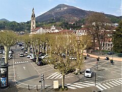 L'église depuis le pont de la voie ferrée