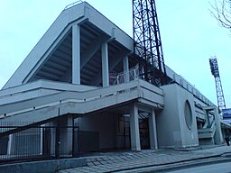 Фасад Восточной трибуны стадиона «Локомотив» в 2008 году
