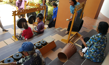 Lun Bawang in Sabah playing their musical instrument, Kelinang and Agung. Lun Bawang in Sabah, Kelinang and Agung.png