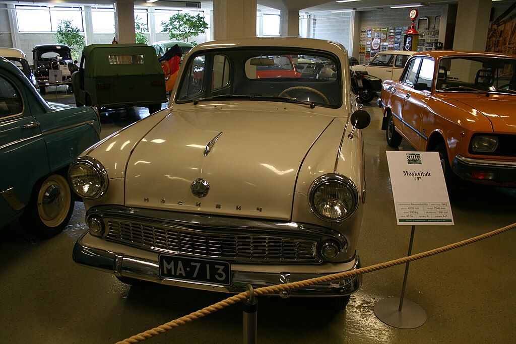 FileMoskvich 407 at the Car and Communication Museum in Finlandjpg