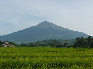 Bulkang Kanlaon sa isla ng Negros