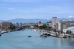 Pescara - foce del fiume vista dal ponte del mare