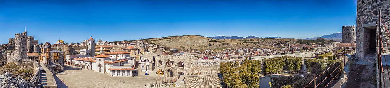 Ахалсихъ «РабатӀ» хъалаялъул панорама