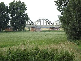 Ravenstein, spoorbrug over de Maas
