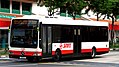 Sebuah SMRT Buses dengan bodi buatan Gemilang Coachworks dan sasis Mercedes-Benz OC 500 LE