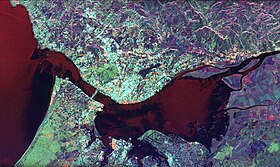 Спутниковая фотография Мар-да-Палья. Видны также мосты над проливом