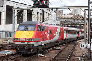 VTEC Intercity 225 set at King's Cross 2.jpg