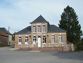 The town hall and school in Villers-sous-Ailly