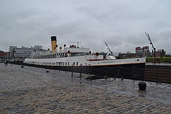 SS Normandic v suchém doku s obnoveným nátěrem v barvách White Star Line (2020)