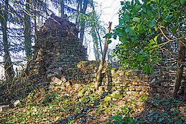 Ruines du bâtiment de recette.