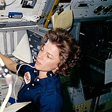 Preparing to perform bio-medical test on the STS-61-A mission 61a-18-001a Astronaut Bonnie Dunbar preparing to perform bio-medical test.jpg