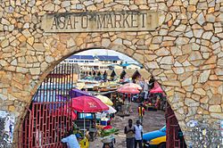 Рынок Асафо (вход) .jpg