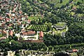 Schloss in Fürstenberg: Schloss. Ehem. Höhenburg Zwei Nebenflügel im Garten Wohnhaus der Oekonomie Scheunen der Oekonomie Ehem. Schafstall Ehem. Gerichtshaus Ehem. Schafstall im Karbachtal Reste der alten Mauer um den Schloßpark