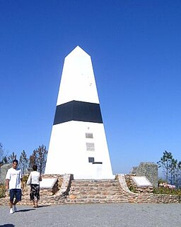 Тригонометричний орієнтир, геодезичний центр континентальної Португалії.