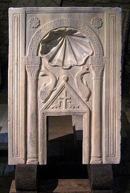 Dio liturgijskog namještaja iz Eufrazijeve bazilike