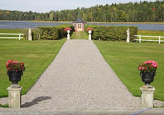 Parken med sjöpaviljongen