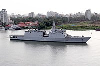 INS Sunayna возвращается в Коччи с поста 80-дневного патрулирования по борьбе с пиратством в Аденском заливе.jpg