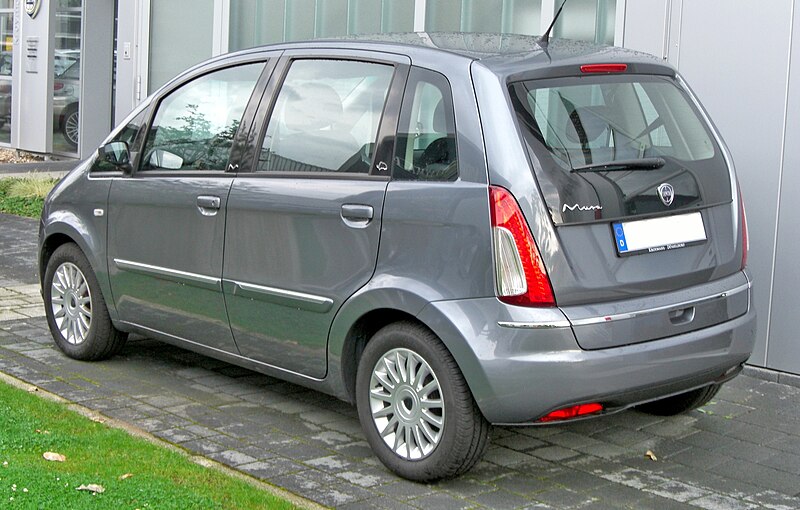 File:Lancia Musa Facelift rear.JPG