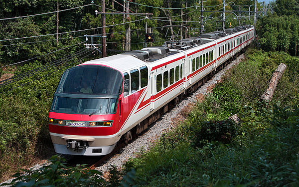 600px-Meitetsu_1000_Series_EMU_031.JPG