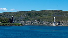 Vue du pont Kvalsund depuis la mer.