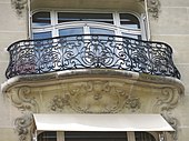 рококо преродбенски балкон на зграда бр. 38 на улица „Фабер“, Париз