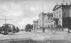 Straßenbahn auf dem Bahnhofsvorplatz am alten Staatsbahnhof um 1900