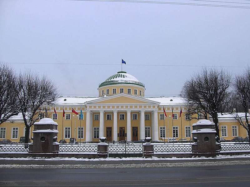 Tauride Palace - in 1917 at the same time the residence of the Provisional Government and the Petrograd Soviet.