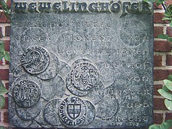 Гробната му плоча и наречената на него монета в катедралата на Утрехт