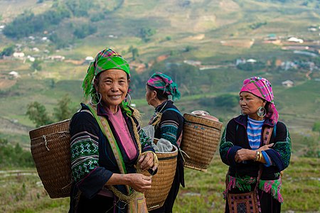 Hmong folk costume of Vietnam by Martyna.pedziach