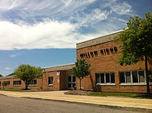 Начальная школа Willow Ridge, Амхерст, Нью-Йорк, июнь 2014.jpg