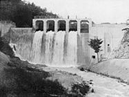 日本初の河水統制事業、山口ダム（山口川）。現在運用はされていない。