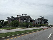 View of the stadium from Russell Street 2016-05-11 08 00 03 View of M&T Bank Stadium from southbound Maryland State Route 295 (Russell Street) in downtown Baltimore City, Maryland.jpg