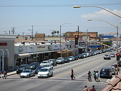 Пионерский бульвар в Артезии, Калифорния
