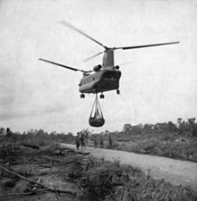 Миссия снабжения CH-47 во время операции Billings, июнь 1967.jpg
