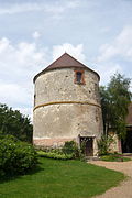 Colombier de la ferme (XVIIe siècle).