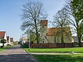 Kirche mit Ausstattung, Kirchhof mit Einfriedung und Leichenhalle