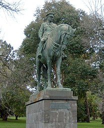 John Monash statue Melbourne.jpg