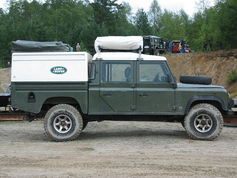 Land Rover Defender 110 Station Wagon Land Rover Defender 130