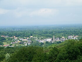 Le village vu du mont Castre