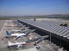 Madrid-Barajas Airport, 2006 (Richard Rogers) MAD-LEMD T4 Satelite.jpg