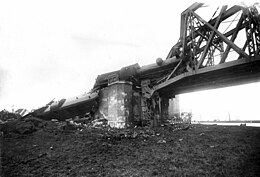On 13 September 1918 Hendrikus Gorter died during the Weesp train disaster.