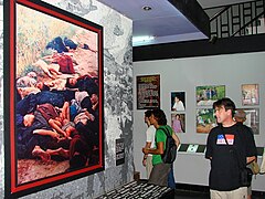 展示美萊村屠殺的紀錄照片