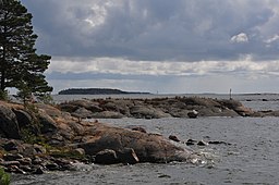 Vy från Bergholmen, Rönnskär är den större ön som syns i bakgrunden.