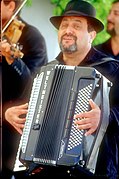 Accordéoniste gitan aux Saintes-Maries