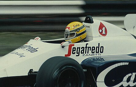 Senna dirigindo o Toleman TG184 em Brands Hatch (1984)