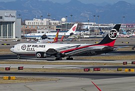 SF 항공의 보잉 767-300BCF