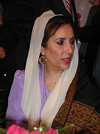 Benazir Bhutto en 2004